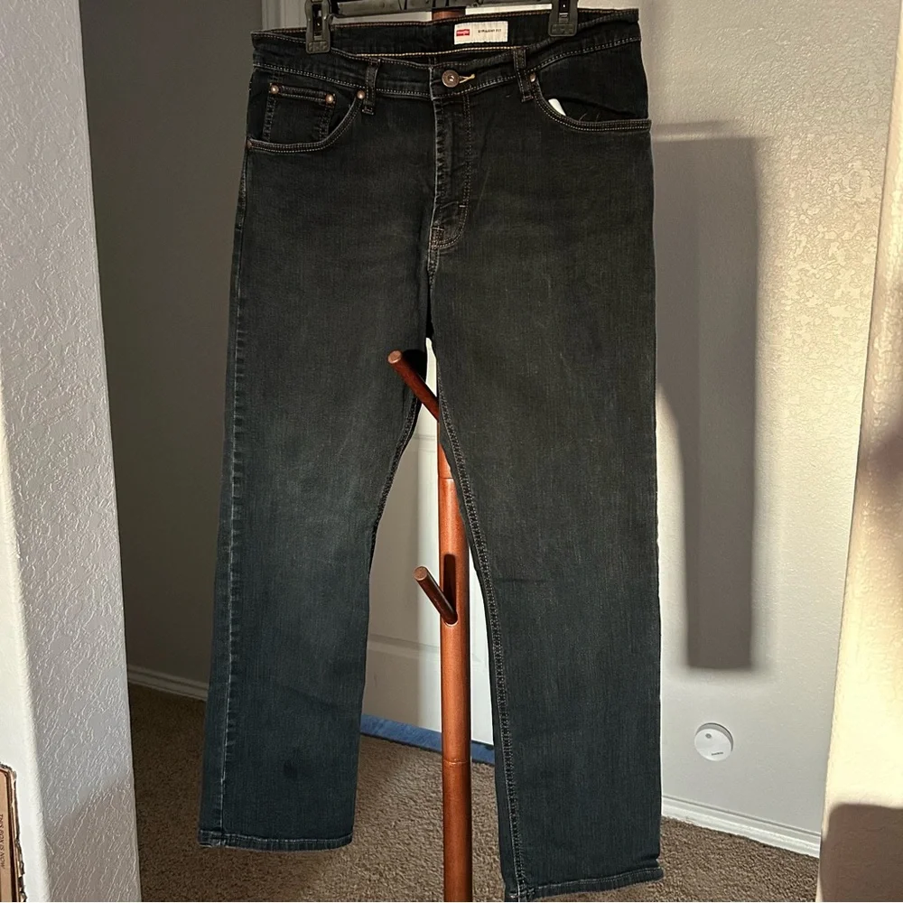 Men’s Wrangler Dark Denim Straight Fit Jeans Size 33x30 |C44 - Picture 9 of 12
